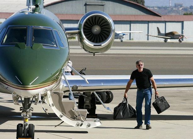 09 Harrison Ford avec son jet privé